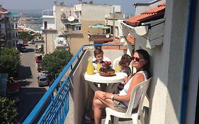Lira Sto Apartments